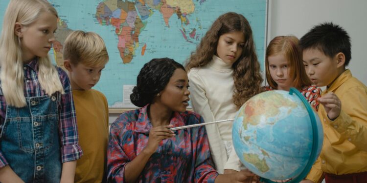 Hybrid Horizons: How Mixed‑Mode Study Abroad Is Reshaping Career Capital