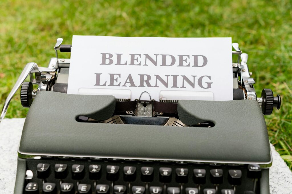 Hybrid Learning’s Structural Surge: How Blended Models Redefine Career Capital and Institutional Power