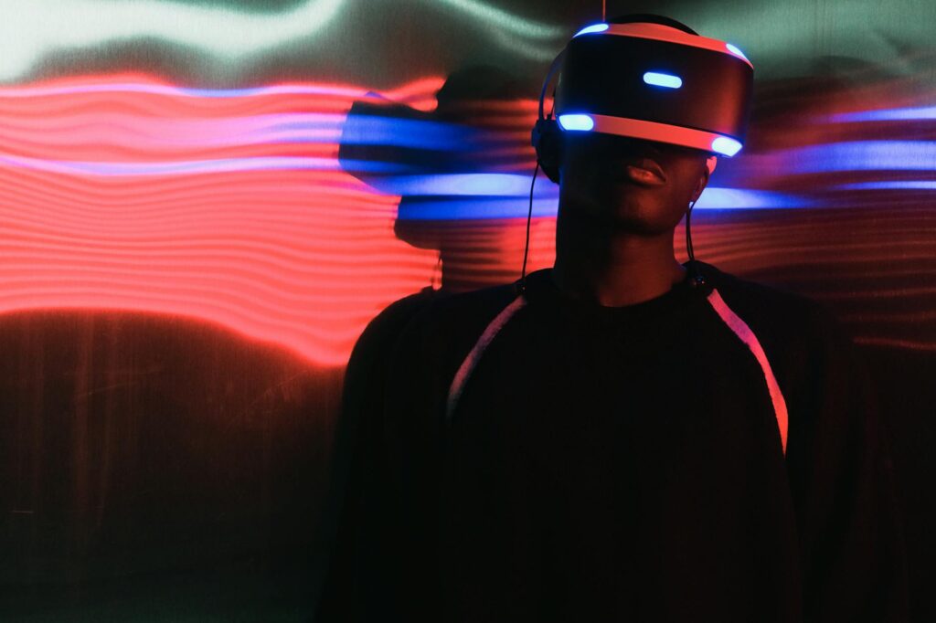 Immersive Pathways: How Virtual Reality Reshapes Career Capital and Institutional Mobility