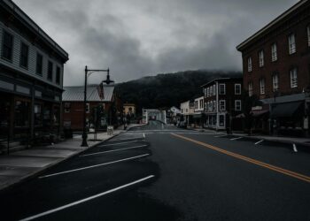 Main Street’s Revival: How Consumer Re‑allocation Is Reconfiguring Small‑Biz Networks and Startup Career Paths