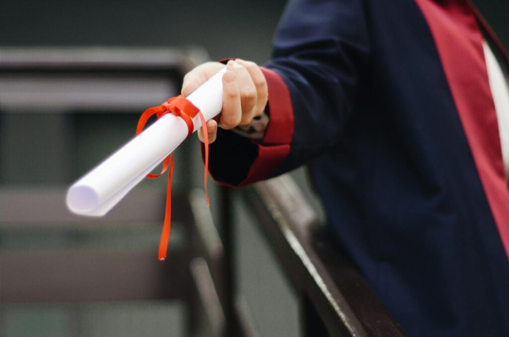 Micro‑Credentials Redefine Career Capital, Undermining Traditional Degree Dominance