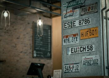 Micro‑Licensing Reshapes Software Value Chains, Tilting Institutional Power Toward Data‑Driven Revenue