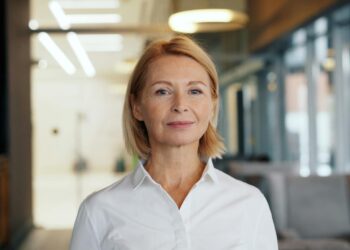 Midlife Reinvention: How Purpose‑Driven Career Shifts Are Reshaping Institutional Power