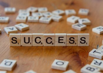 Modular Learning, Modular Careers: How Micro‑Credentials Reshape Professional Trajectories