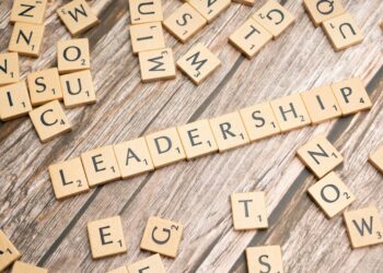 Neurodiverse Leadership Reshapes Education: From Institutional Barriers to Systemic Mobility