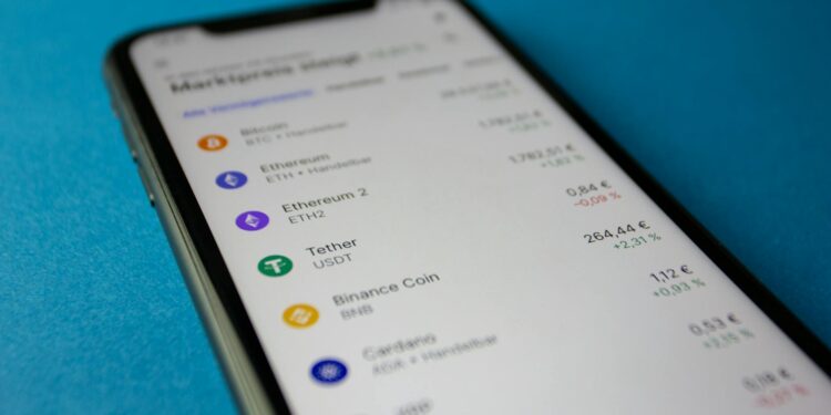 NFTs Redefine the Art Economy: A Structural Shift in Career Capital and Institutional Power