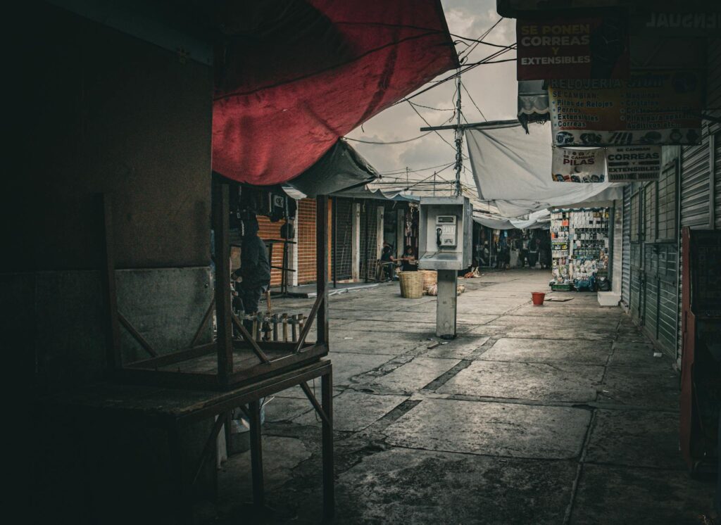 Omnichannel Marketplaces Reshape Retail: Structural Shifts for Brick‑and‑Mortar, Labor and Capital