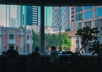 Remote Work Reshapes Cities: Structural Shifts in Urban Planning and Infrastructure