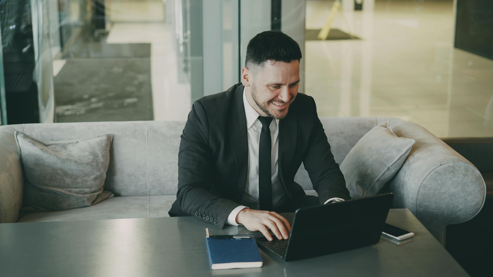 Remote Work’s Silent Trade‑off: How Social Isolation Reshapes Career Capital and Institutional Power