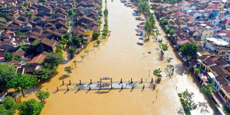 Resilient Foundations: How Climate‑Smart Infrastructure Is Reconfiguring Local Economies and Career Capital
