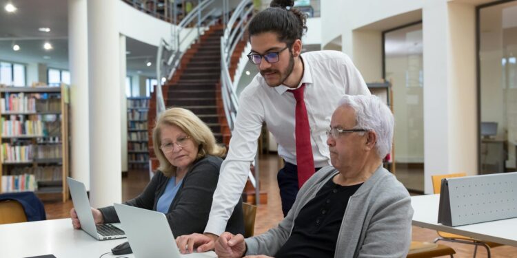 Reverse Mentoring Redefined: How Young Professionals Are Reshaping Institutional Knowledge Flow