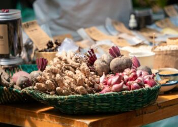 Rural Revival: How Decentralized Food Networks Are Redefining American Agribusiness