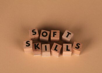 Skill‑Transferable Degrees Redefine Institutional Power in the New Economy