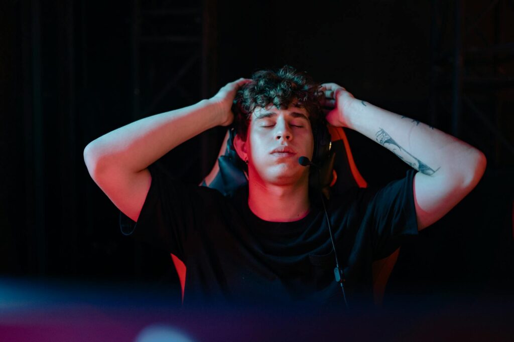 Sleep‑Deprived Controllers: How Rest Deficits Reshape Career Capital in Esports