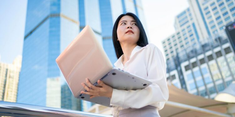 Southeast Asia’s Digital‑Nomad Hub Redefines Career Capital for Women Entrepreneurs