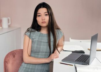 The Interim Surge: How Young Professionals Are Re‑Engineering Career Capital through Transient Roles