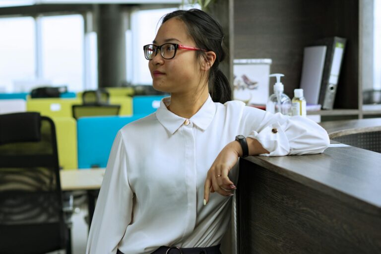 The Interim Surge: How Young Professionals Are Re‑Engineering Career Capital through Transient Roles