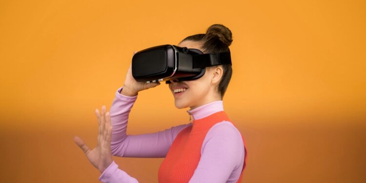 The Metaverse Mindset: VR Platforms Reshape Social Media and Career Trajectories