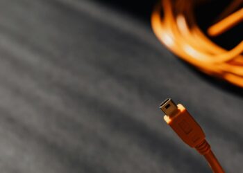 The Micro‑CEO Surge: How Solo Entrepreneurs Are Redefining Leadership and Capital Flows