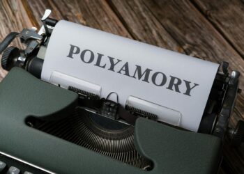 The Quiet Re‑Structuring of Intimacy: How Non‑Hierarchical Relationships Are Redefining Career Capital