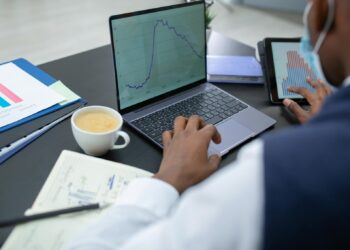 Toxicity as a Turnover Engine: How Deteriorating Workplace Culture Reshapes Career Capital and Labor‑Market Mobility