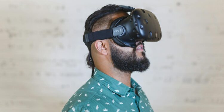 Virtual Reality as a Structural Lever for Global Career Capital