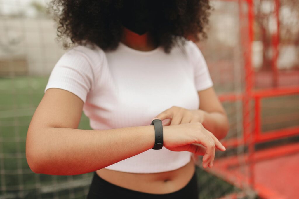 Wearables, Screens, and the Silent Strain: How Sports Technology Reshapes Mental Health Across the Athletic Spectrum