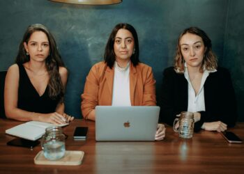 Women‑Led Digital‑Detox Retreats Redefine Post‑Pandemic Wellness Capital