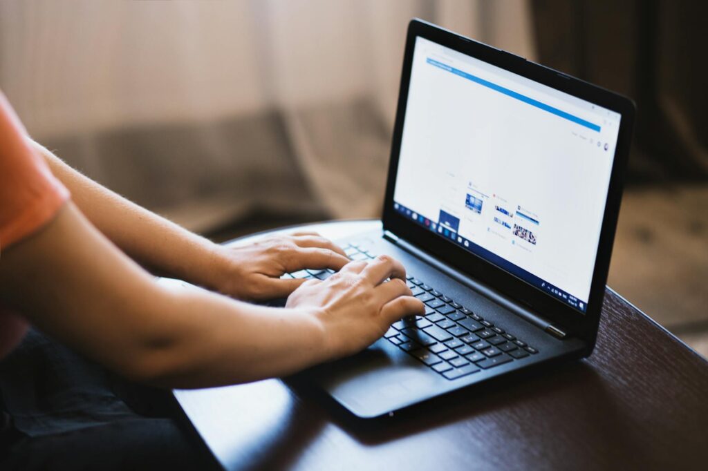 7 Strategies for Crafting a Consistent Online Presence to Enhance Job Search Visibility