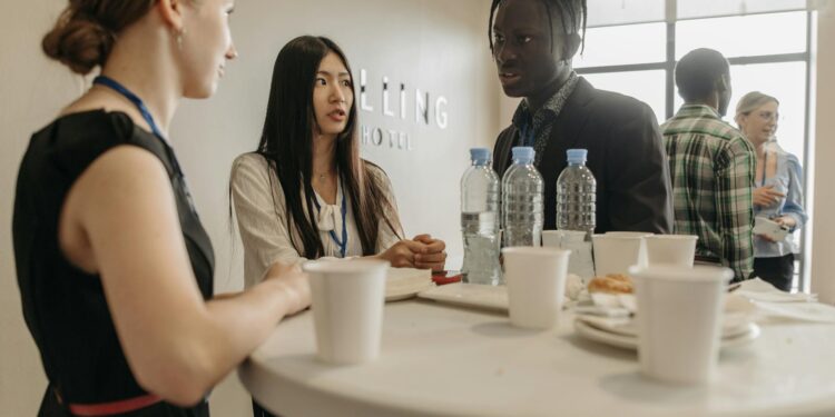 7 Ways to Turn a Career Fair Into a Personalized Networking Blitz
