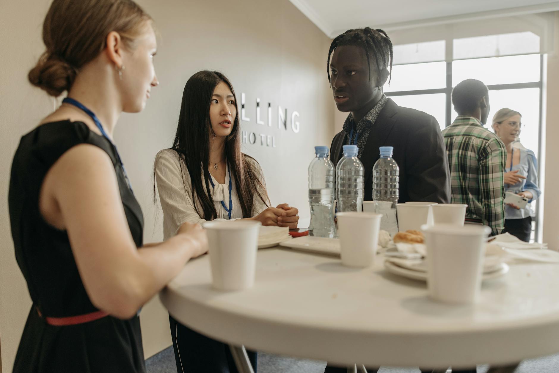 7 Ways to Turn a Career Fair Into a Personalized Networking Blitz