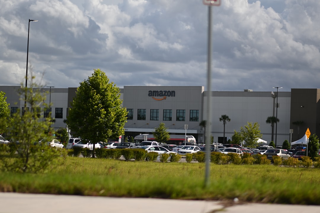 Amazon Expands Logistics Arm to Outside Companies