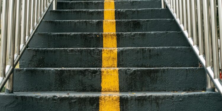 A Step-by-Step Guide to Identifying and Overcoming Cognitive Biases in Your Career Decisions