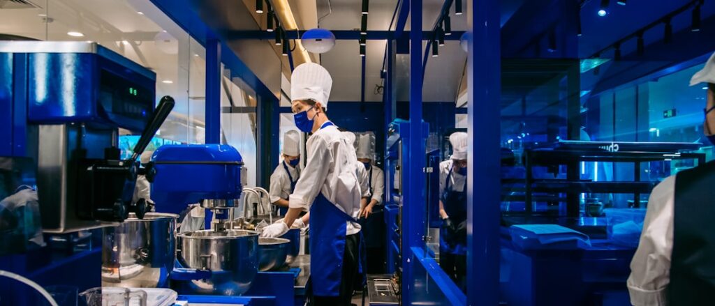 AI‑Driven Digital Twins Reshape Food Manufacturing: From Quality Defects to Career Capital