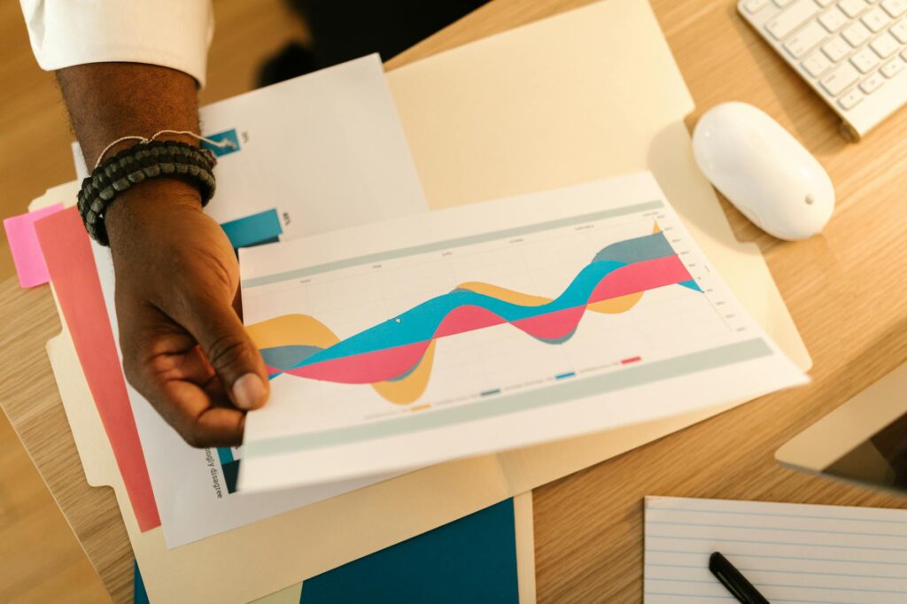 AI‑Emotion Analytics Reshapes Labor Power: Unequal Gains in the New Era of Emotional Metrics