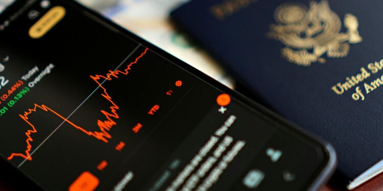 AI‑Fintech Divergence: How Dual Economies Are Redefining Capital, Careers, and Institutional Power