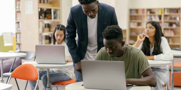 AI Integration Accelerates in K‑12 Classrooms Worldwide