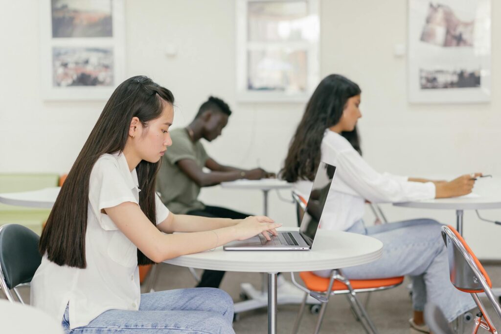AI‑Powered Study Tools Gain Academic Attention as Research Confirms Performance Gains