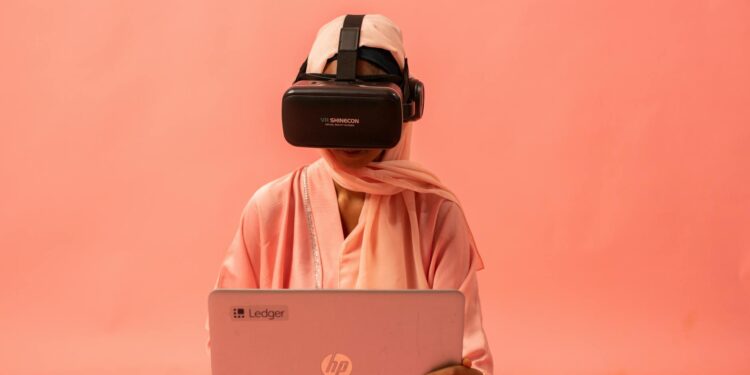 AR‑Infused Training Redefines Corporate Knowledge Capital