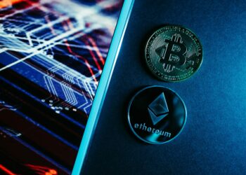 Blockchain‑Enabled Carbon Audits Redefine Supply‑Chain Power Dynamics