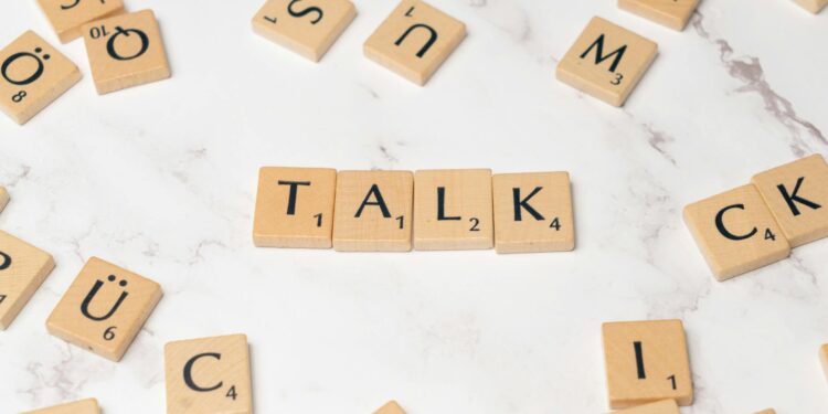 Breaking Down Language Barriers: 7 Tips to Effectively Communicate Across Cultural and Linguistic Boundaries in the Workplace