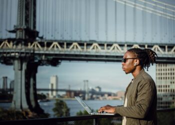 Choosing the Right Freelance Platform: 7 Essential Questions to Ask