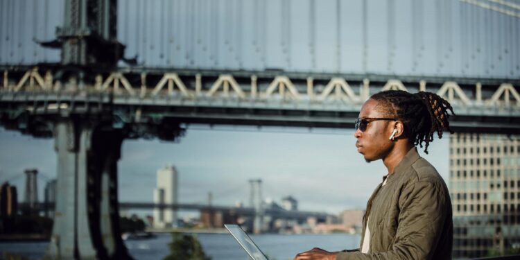 Choosing the Right Freelance Platform: 7 Essential Questions to Ask