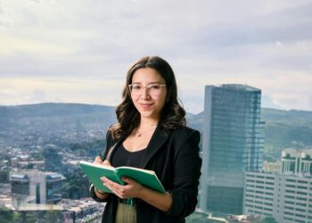 Crafting a Career-Winning Elevator Pitch: A 3-Step Formula to Success
