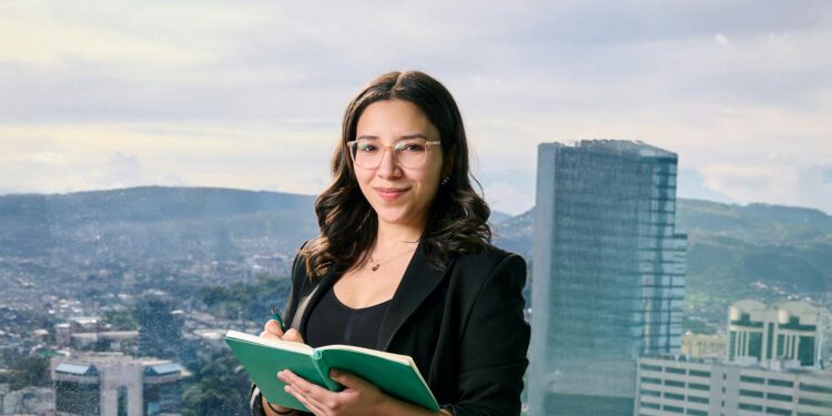 Crafting a Career-Winning Elevator Pitch: A 3-Step Formula to Success