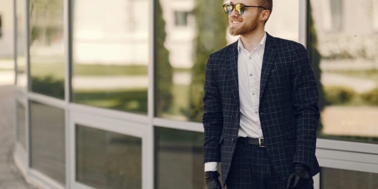 Crafting a Compelling Elevator Pitch for Remote Job Interviews: 7 Proven Techniques