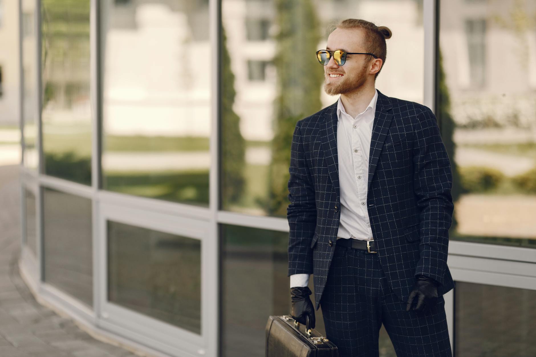 Crafting a Compelling Elevator Pitch for Remote Job Interviews: 7 Proven Techniques