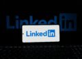 Crafting a Compelling Personal Story for Your LinkedIn Profile