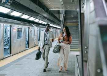 Crafting a Reverse Commute Strategy for Urban Professionals