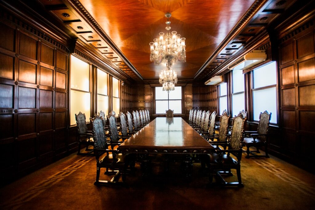 Crisis Leaders Redefine Institutional Power